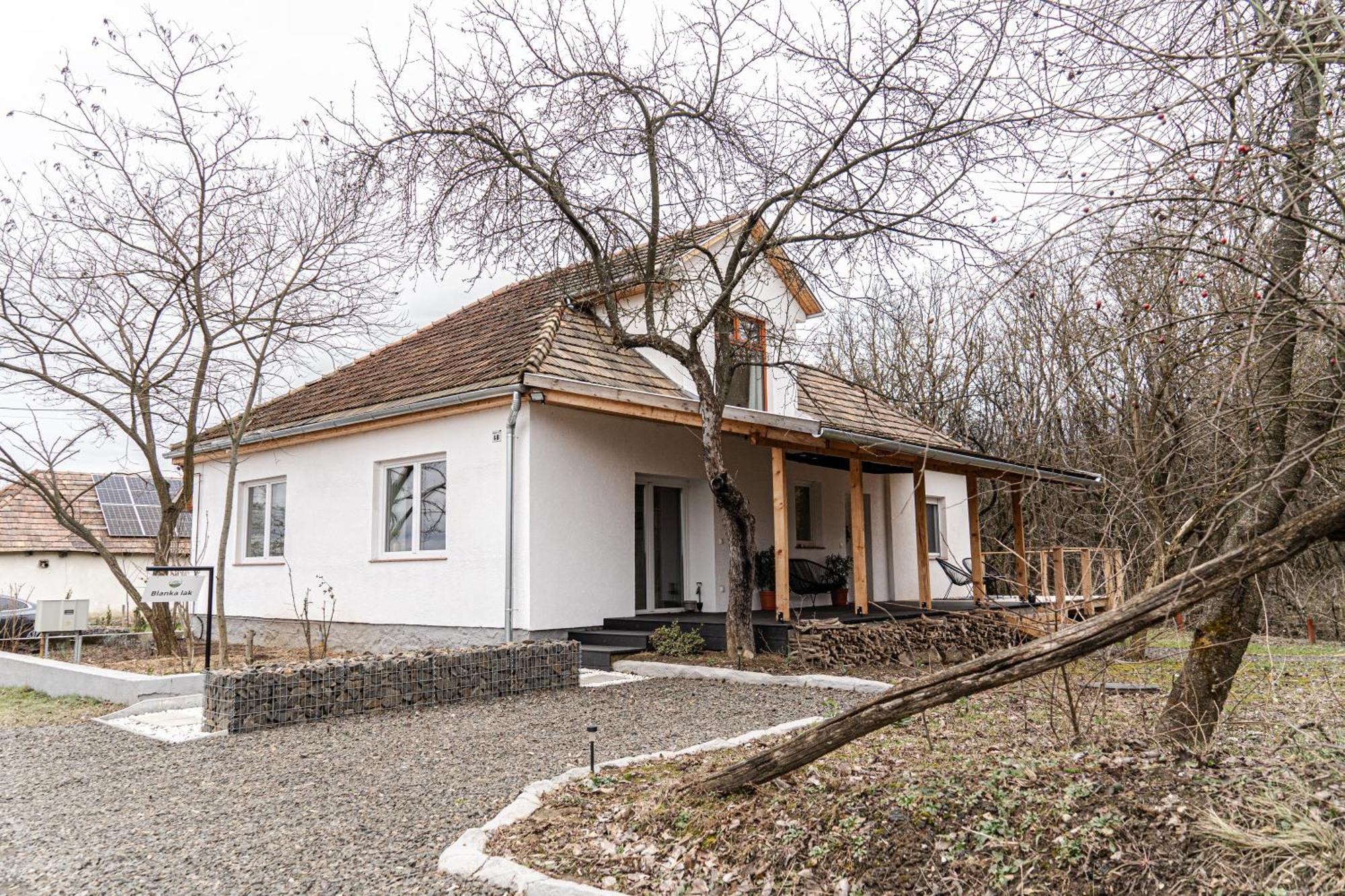 - Csuecsoek Haz Appartement *